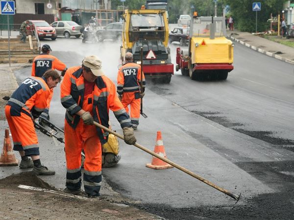 Сколько средств будет пущено на ремонт дорог в 2021 году?