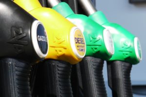 В «Сбере» перечислили в РФ водителям способы экономии на топливе для автомобиля
