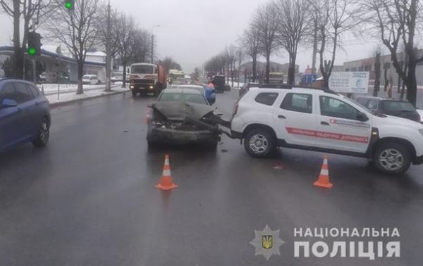 В Тернополе в аварию попал автомобиль с COVID-вакциной